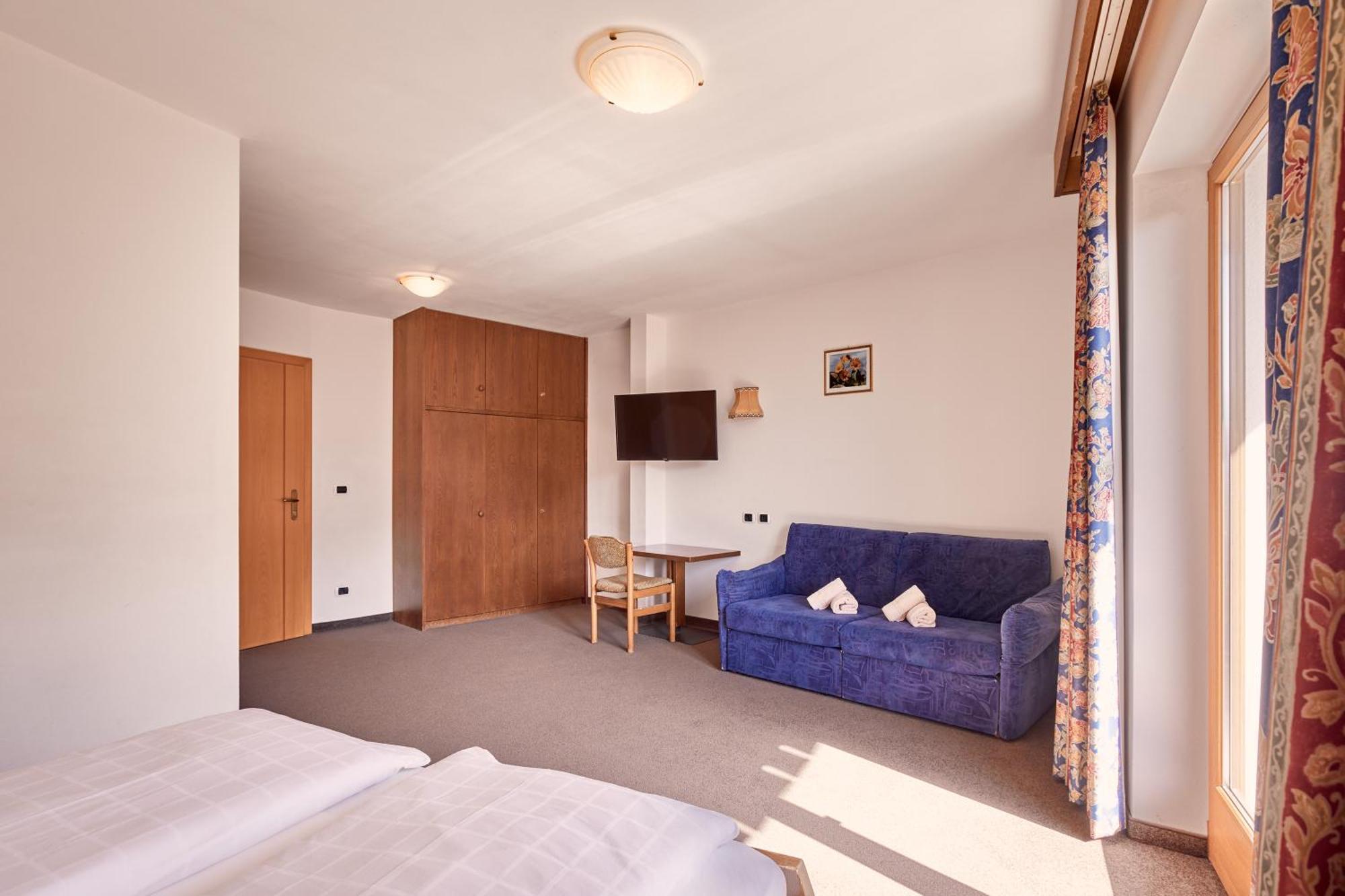 Ferienpension Zummuellerhof Natz-Schabs Room photo