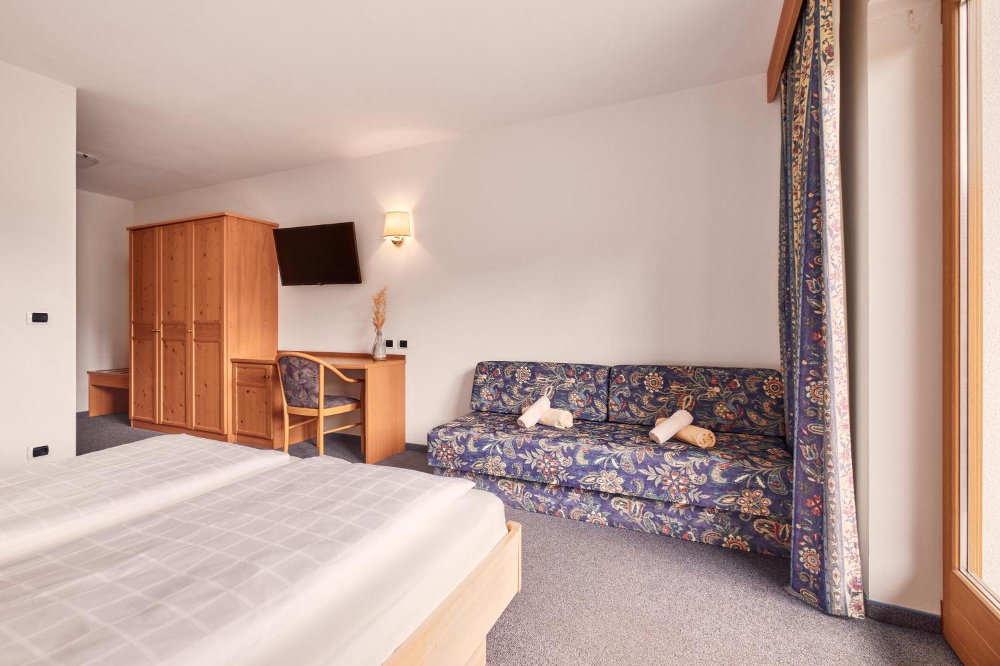 Ferienpension Zummuellerhof Natz-Schabs Room photo